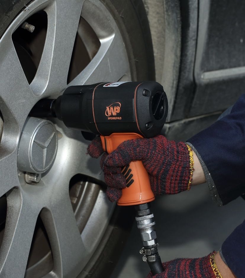 AIR IMPACT WRENCH